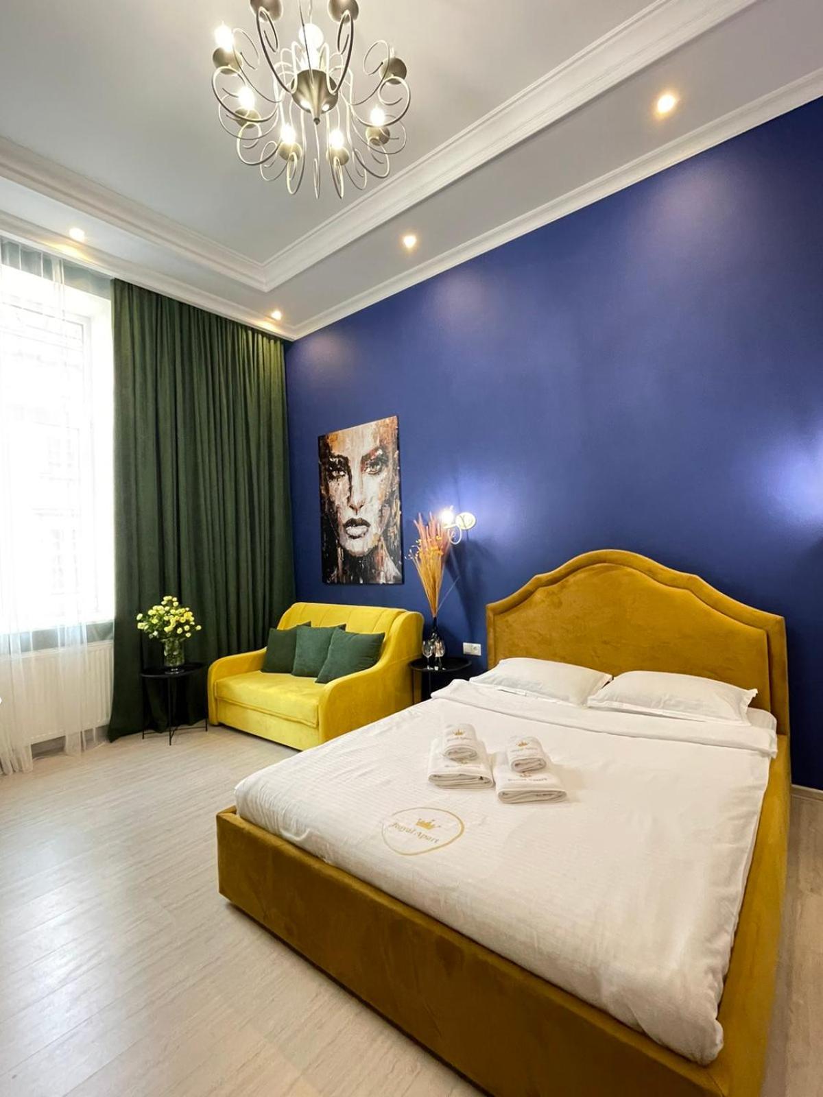 Royal Apartment On Slovatskogo 8 Lviv Kültér fotó