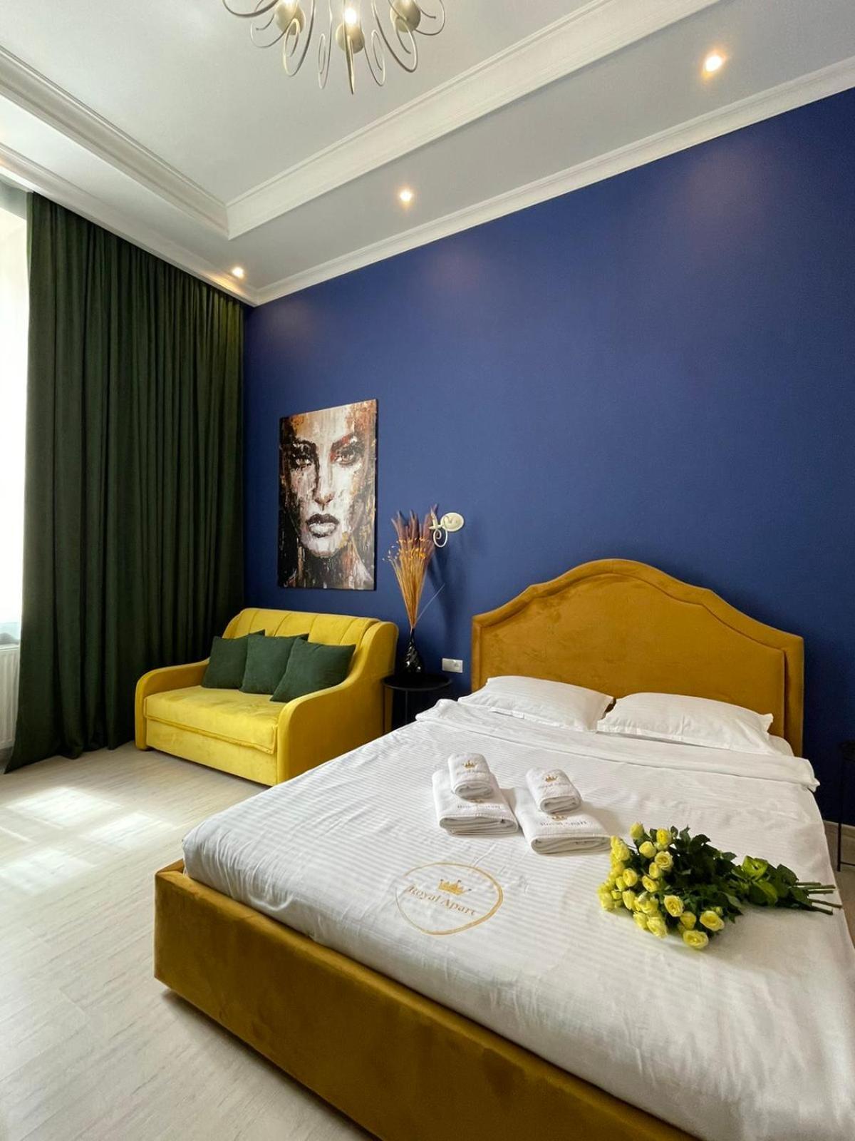 Royal Apartment On Slovatskogo 8 Lviv Kültér fotó